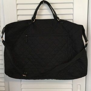 Quilted lightweight carryall bag